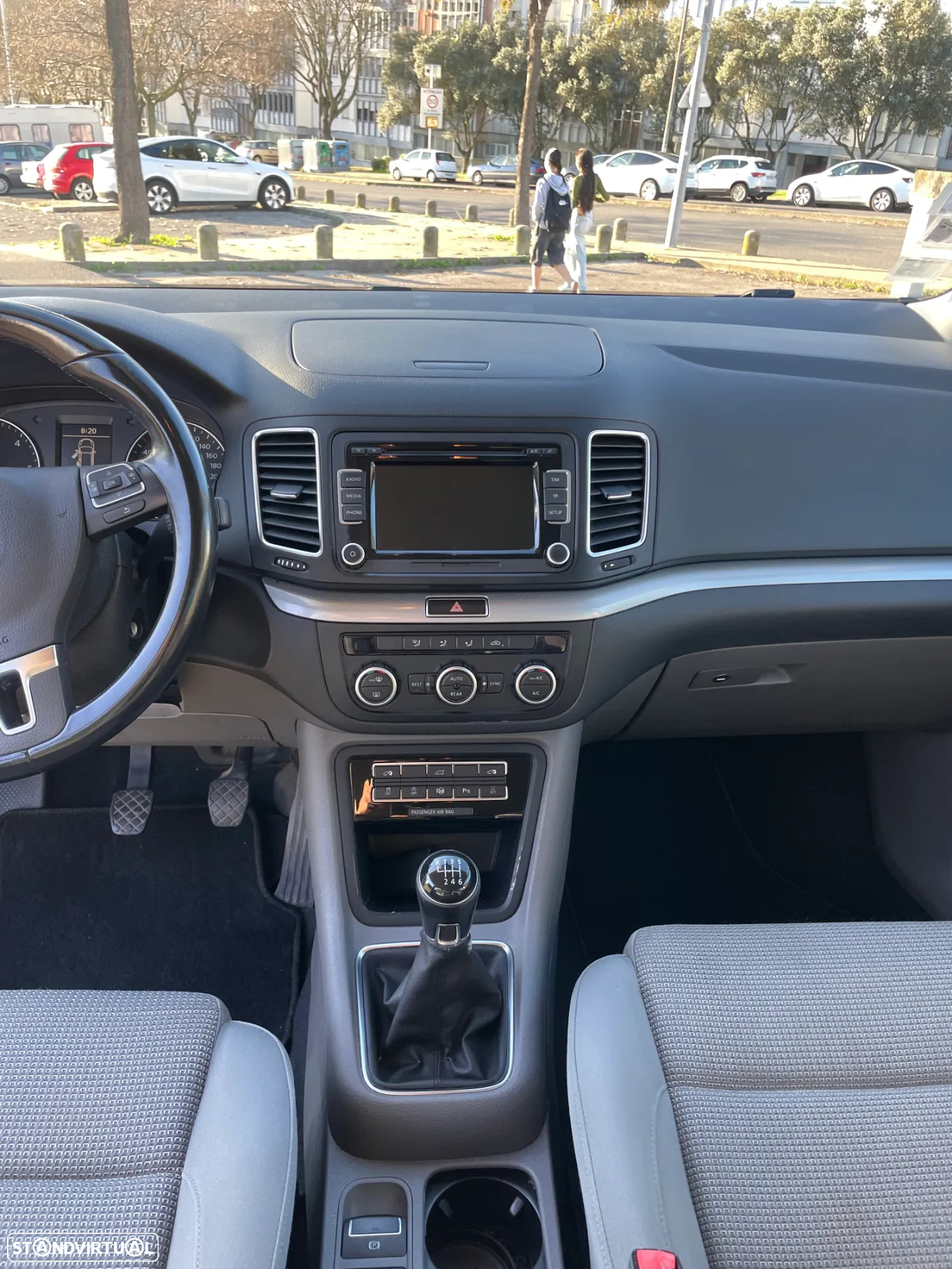 VW Sharan 2.0 TDI Confortline - 9