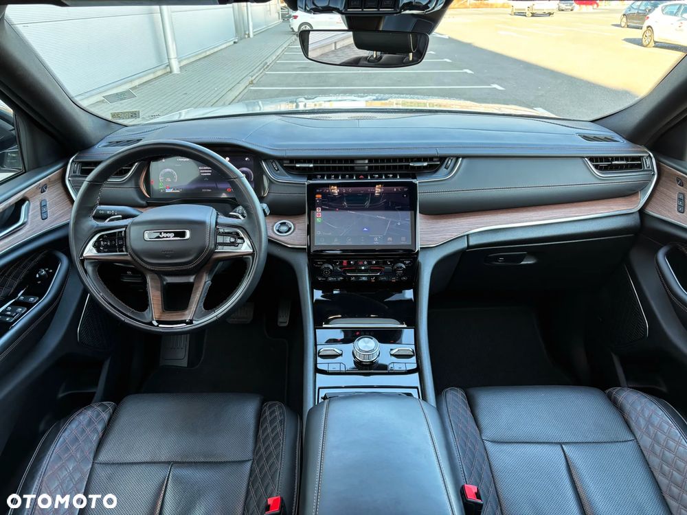 Jeep Grand Cherokee - 19