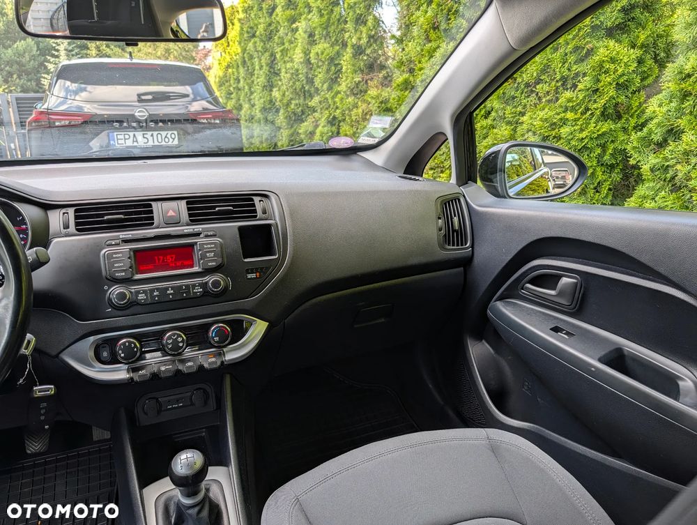 Kia Rio - 28