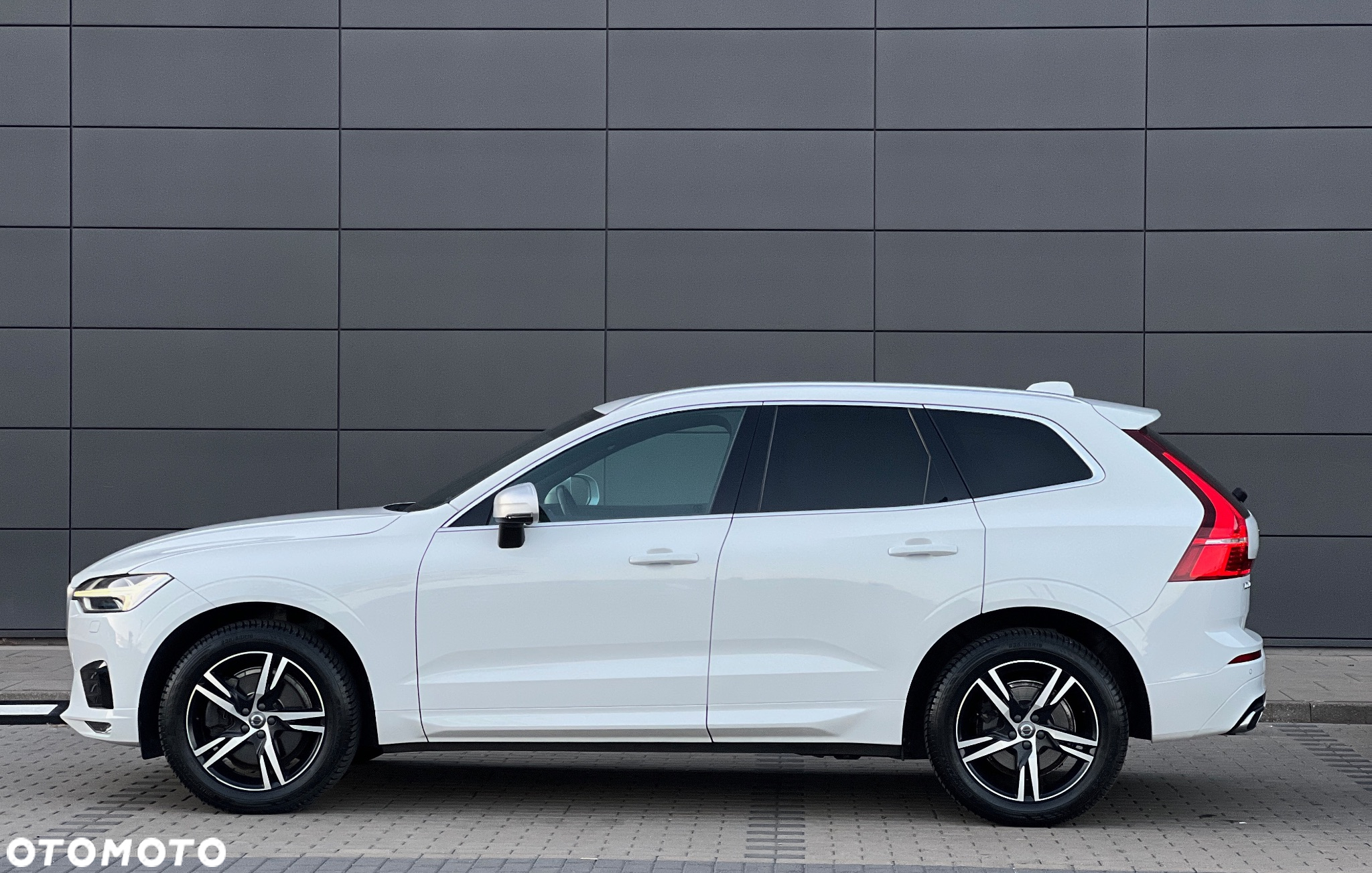 Volvo XC 60 D4 AWD R-Design - 10