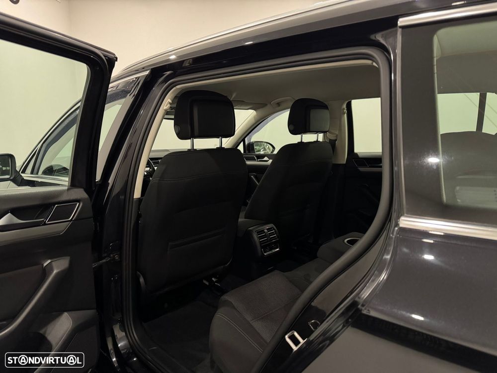 VW Passat Variant 1.6 TDI Confortline - 29