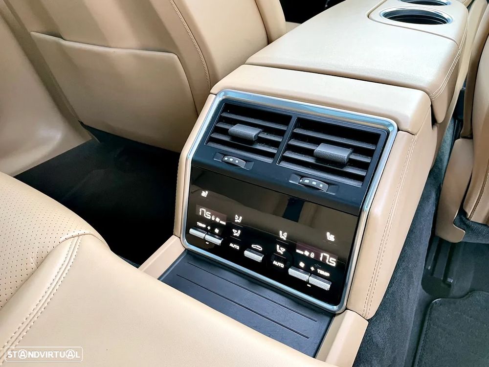 Porsche Panamera Sport Turismo 4 E-Hybrid Edition 10 Anos - 39