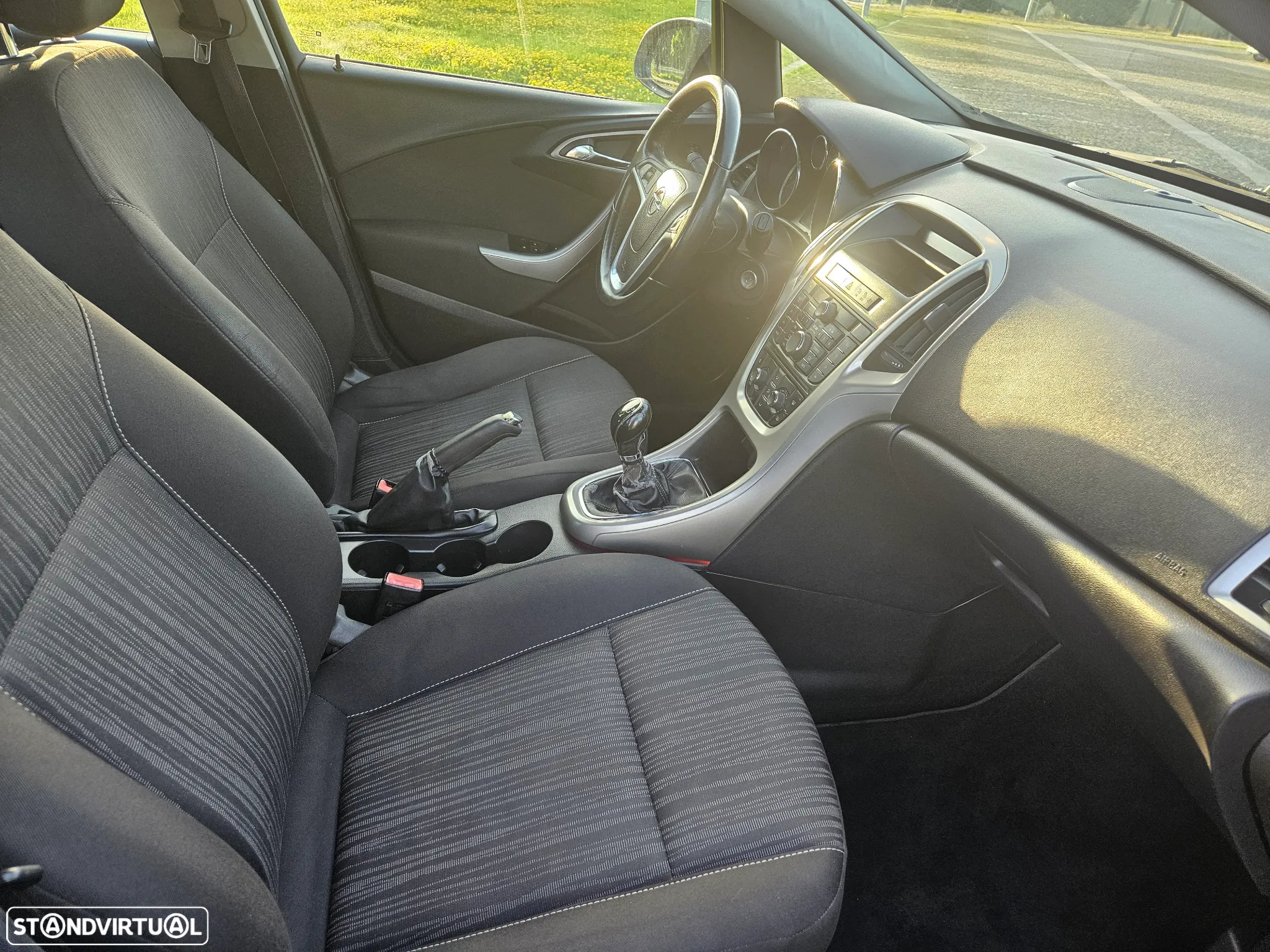 Opel Astra 1.4 Executive - 21