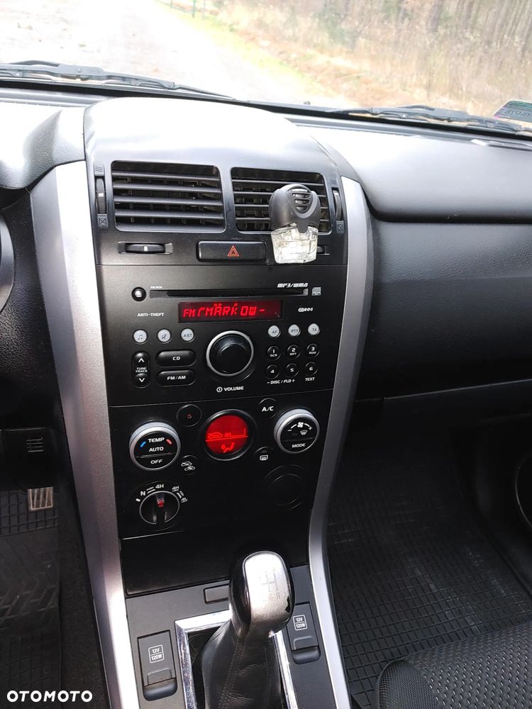 Suzuki Grand Vitara 1.9 DDiS De Luxe EU5 - 14