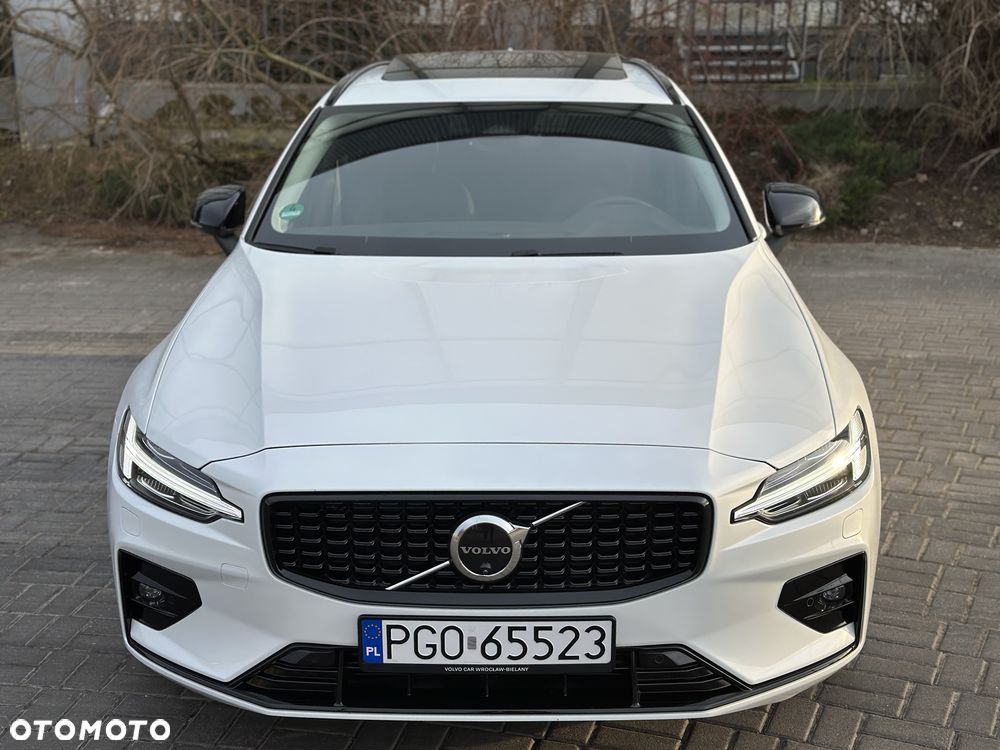 Volvo V60 B4 B DKG Plus Dark