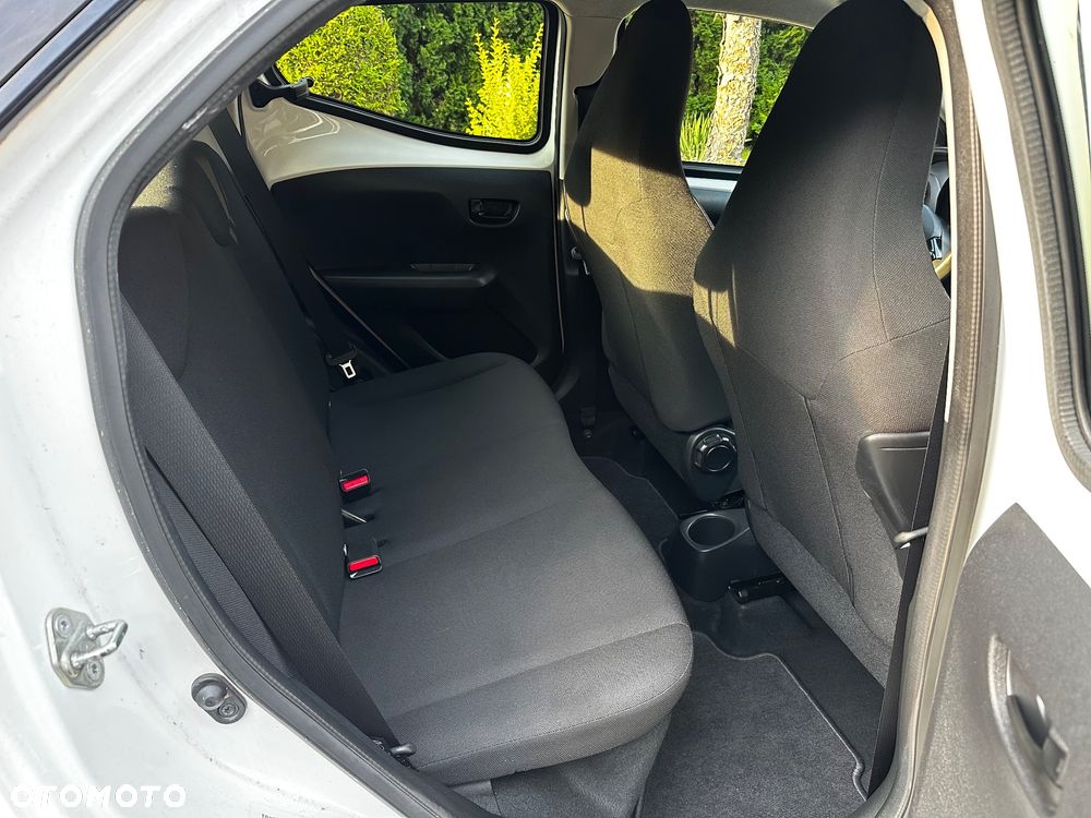 Toyota Aygo x - 13