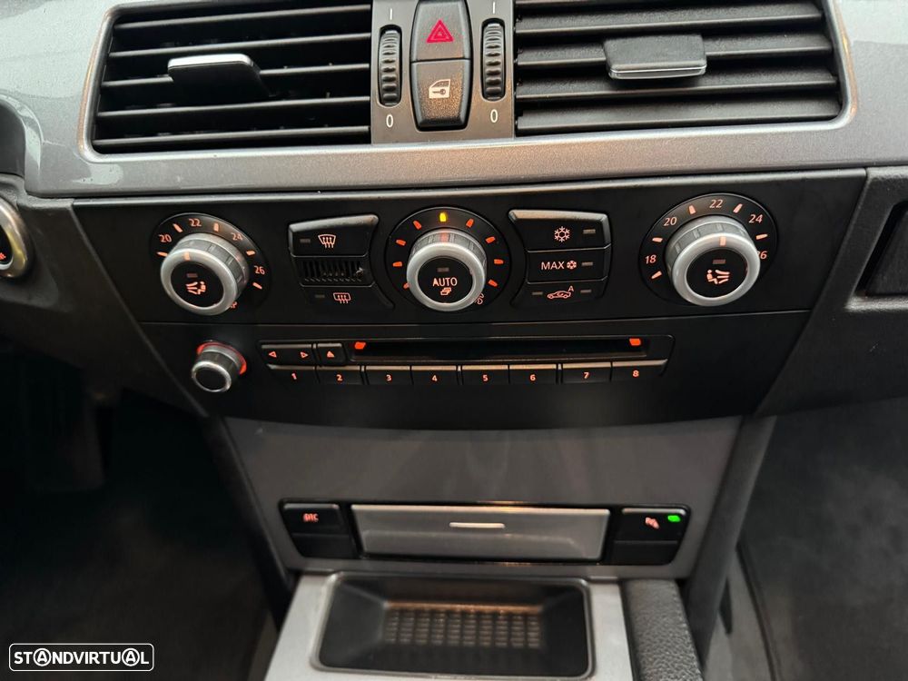 BMW 520 d Touring Executive - 13