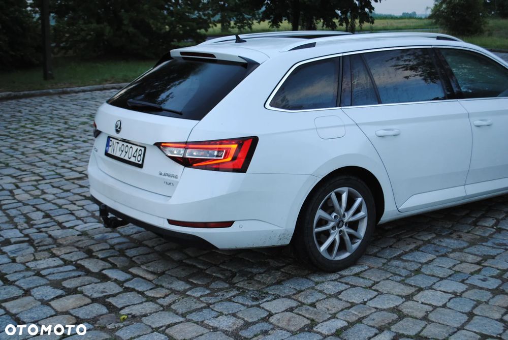 Skoda Superb 2.0 TDI 4x4 L&K DSG - 5
