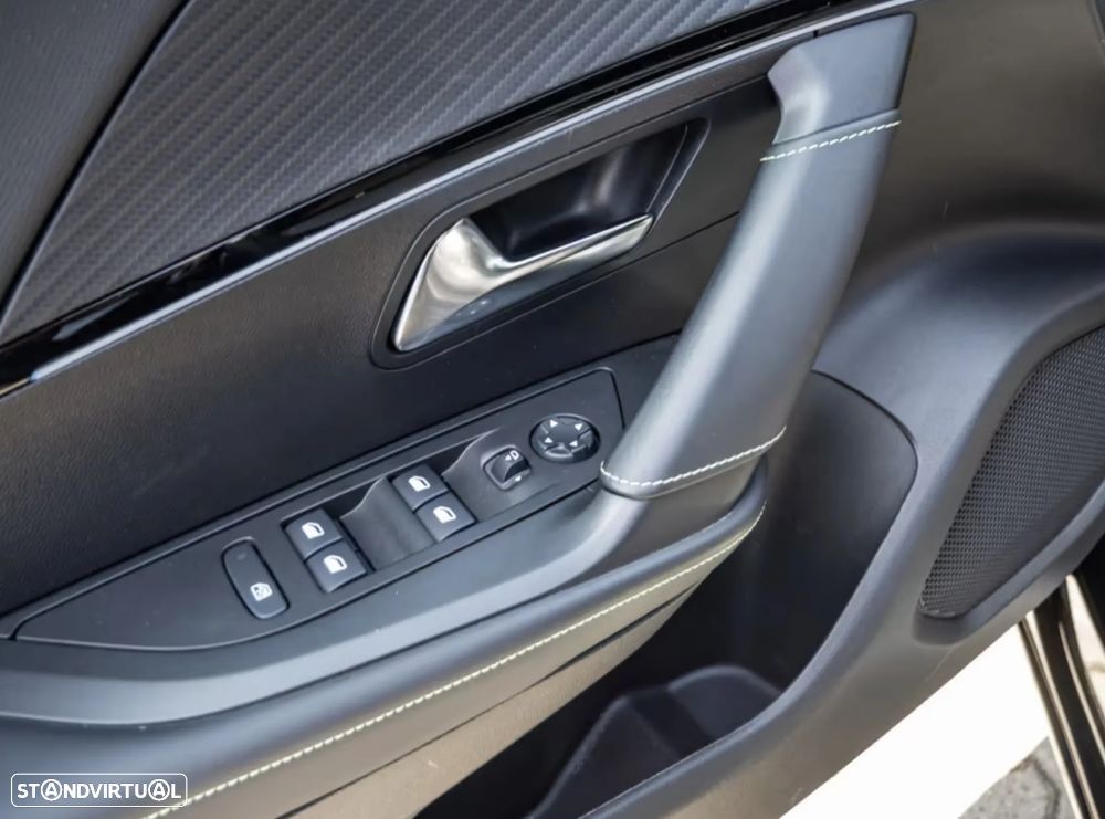 Peugeot e-2008 50 kWh GT - 18