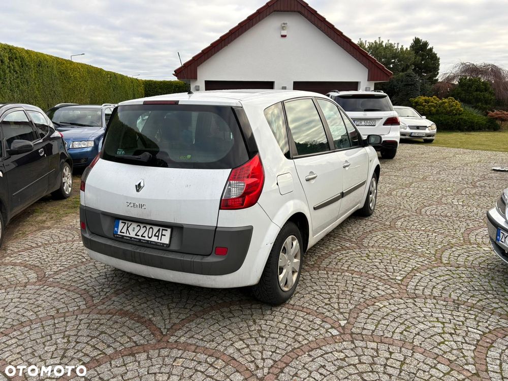 Renault Scenic 1.5 dCi FAP Avantage - 5