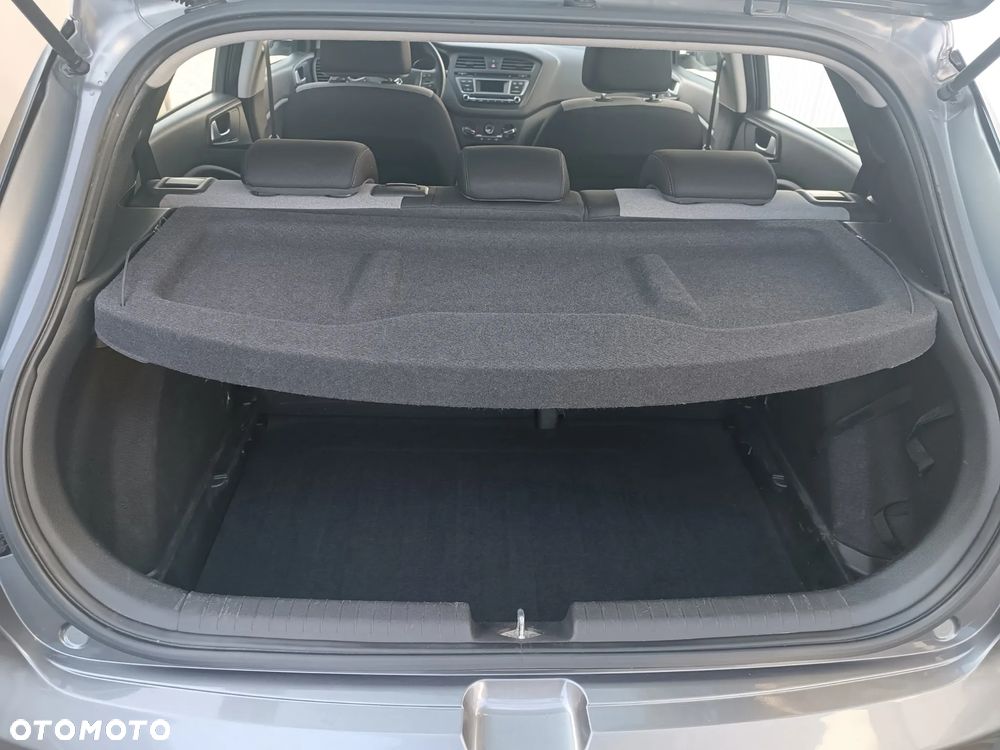 Hyundai i20 1.4 Comfort - 8