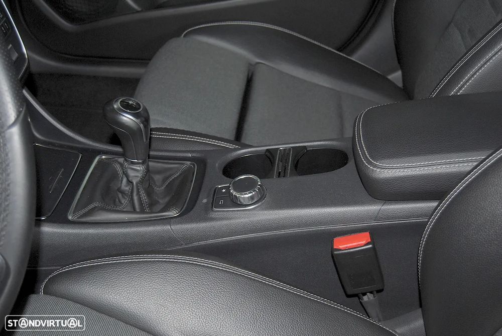 Mercedes-Benz A 180 d AMG Line - 27
