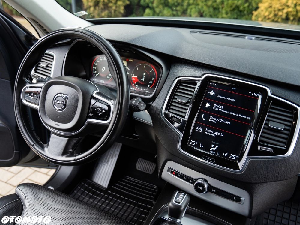 Volvo XC 90 B5 D AWD Geartronic Momentum Pro - 29