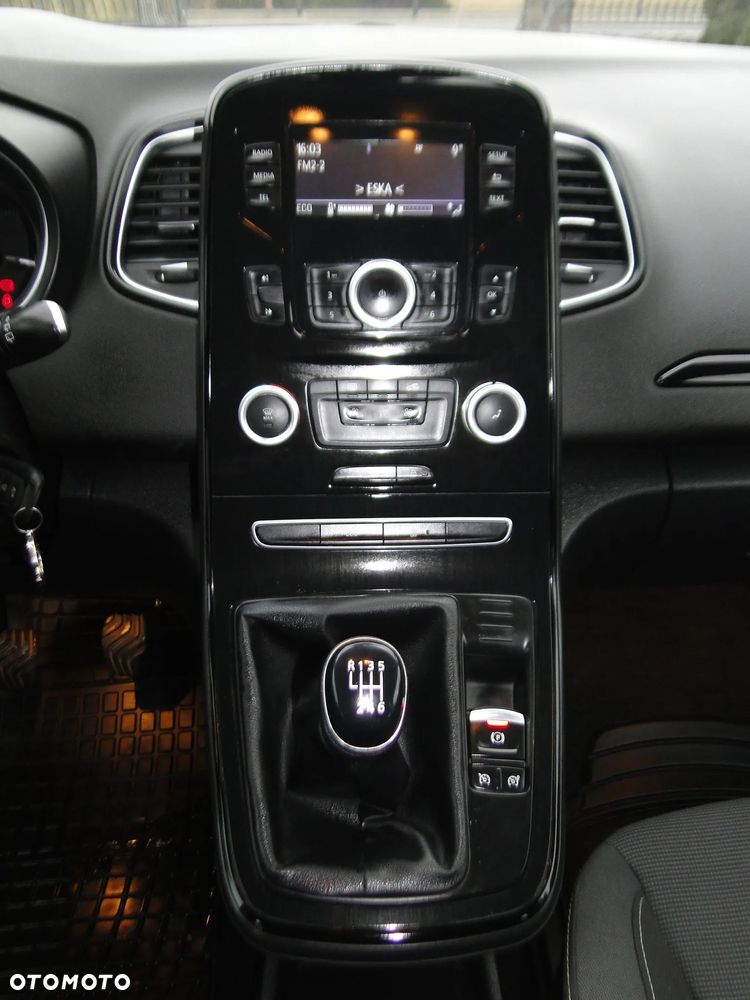Renault Scenic - 11