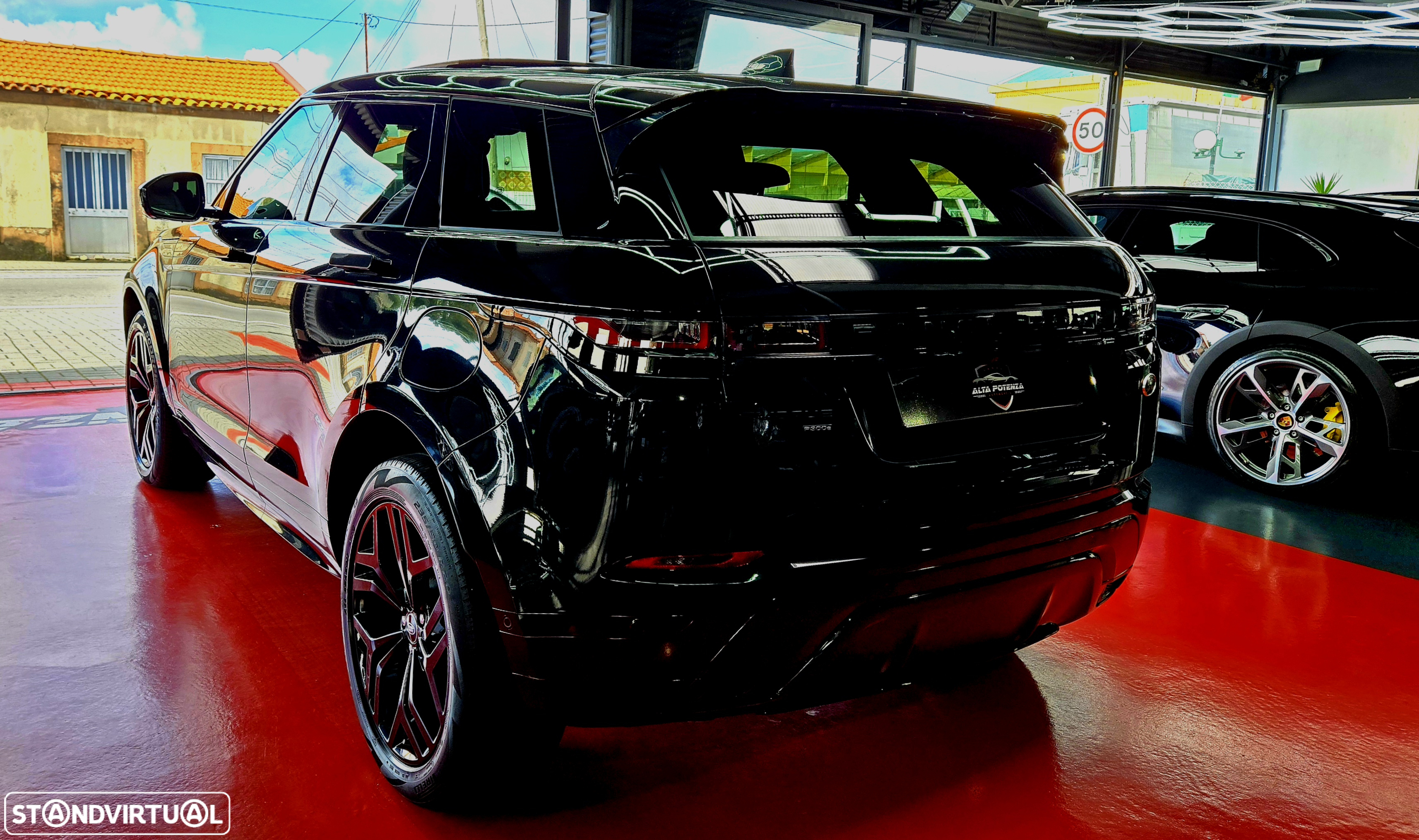 Land Rover Range Rover Evoque 1.5 P300e AWD R-Dynamic Auto - 5