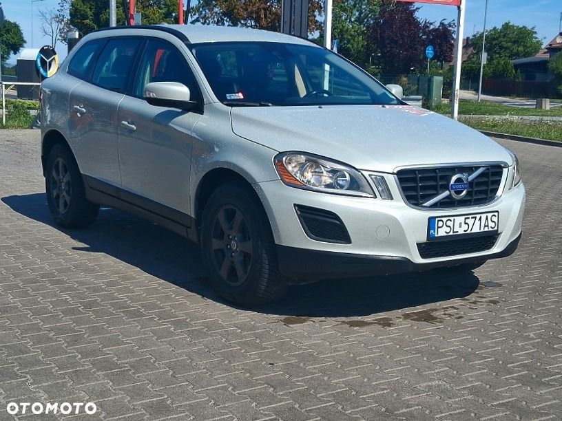Volvo XC 60 D3 Momentum - 3
