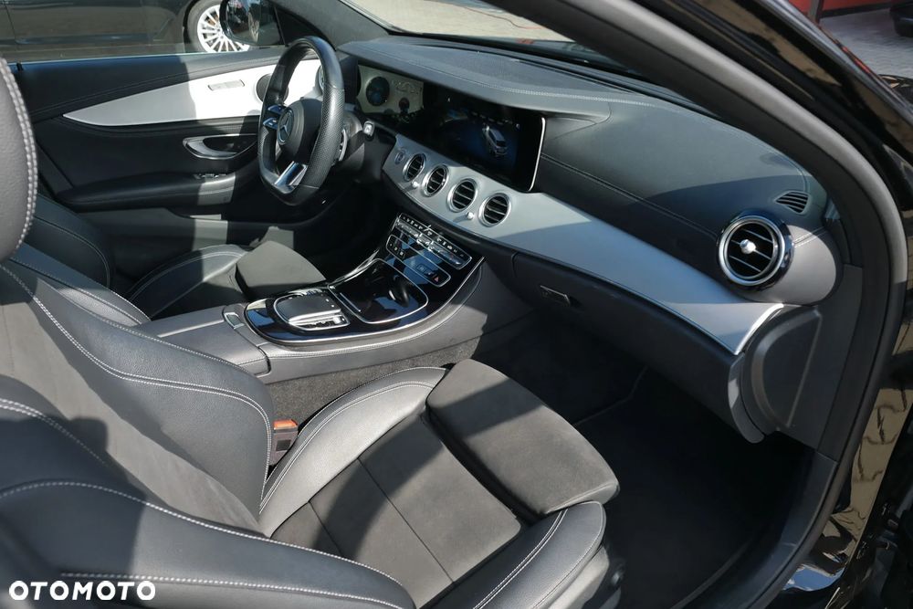 Mercedes-Benz Klasa E 300 AMG - 17