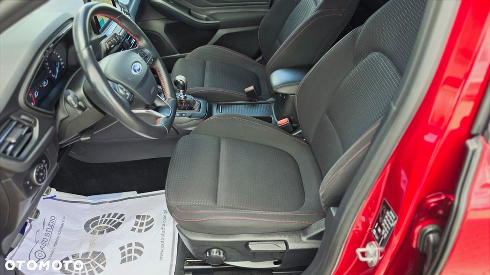 Ford Focus 1.0 EcoBoost Hybrid ST-LINE STYLE - 9