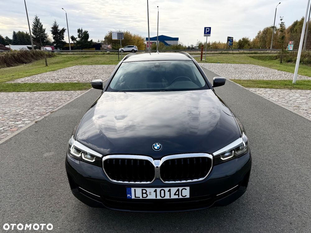 BMW Seria 5 530e Luxury Line - 3