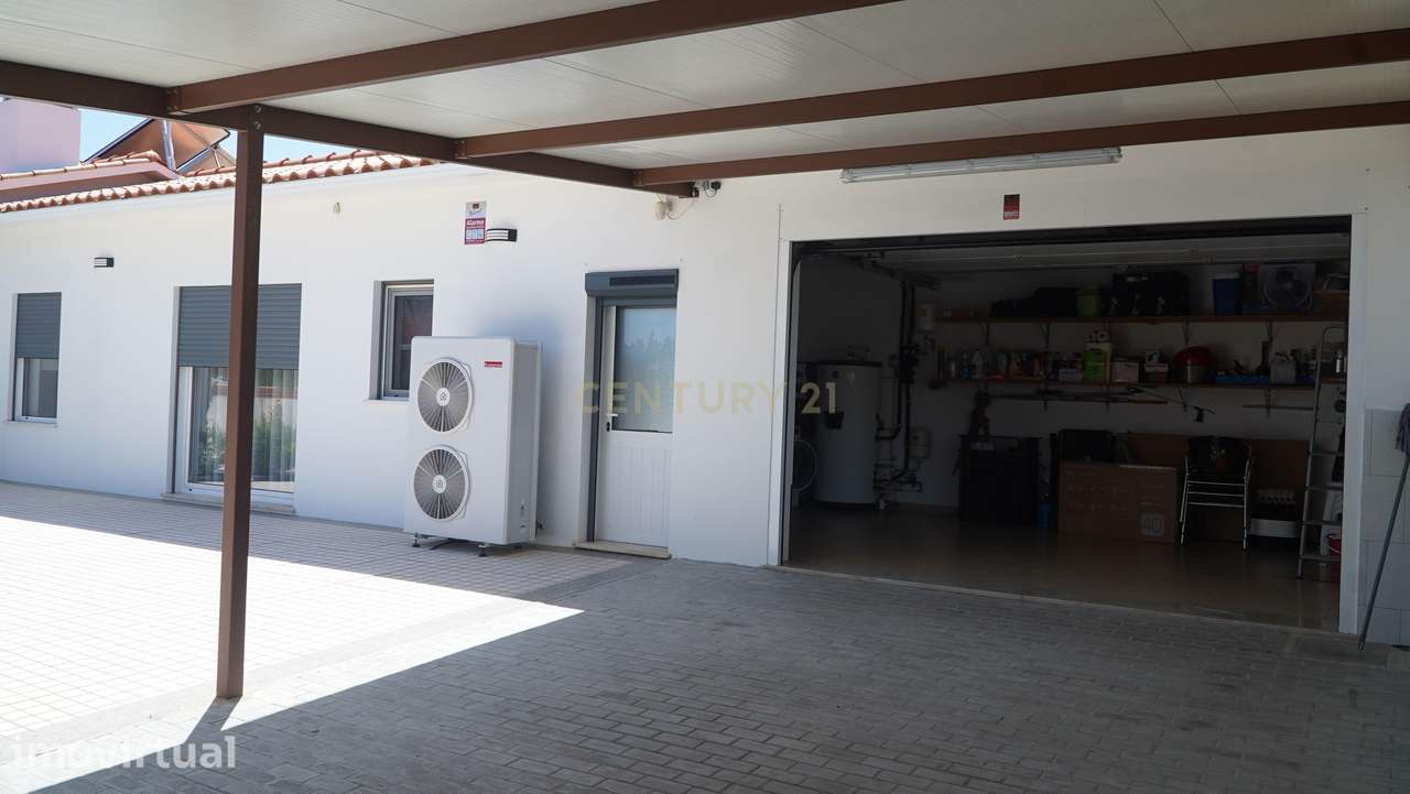 Moradia Renovada em Vieira de Leiria, Marinha Grande - Grande imagem: 4/30