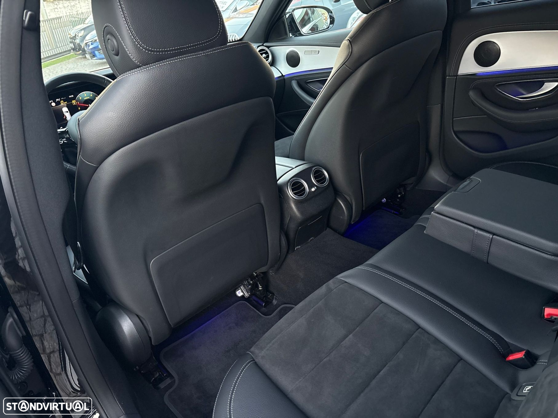 Mercedes-Benz E 300 de AMG Line - 22