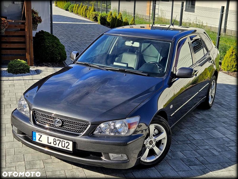 Lexus IS 200 SC Prestige - 1