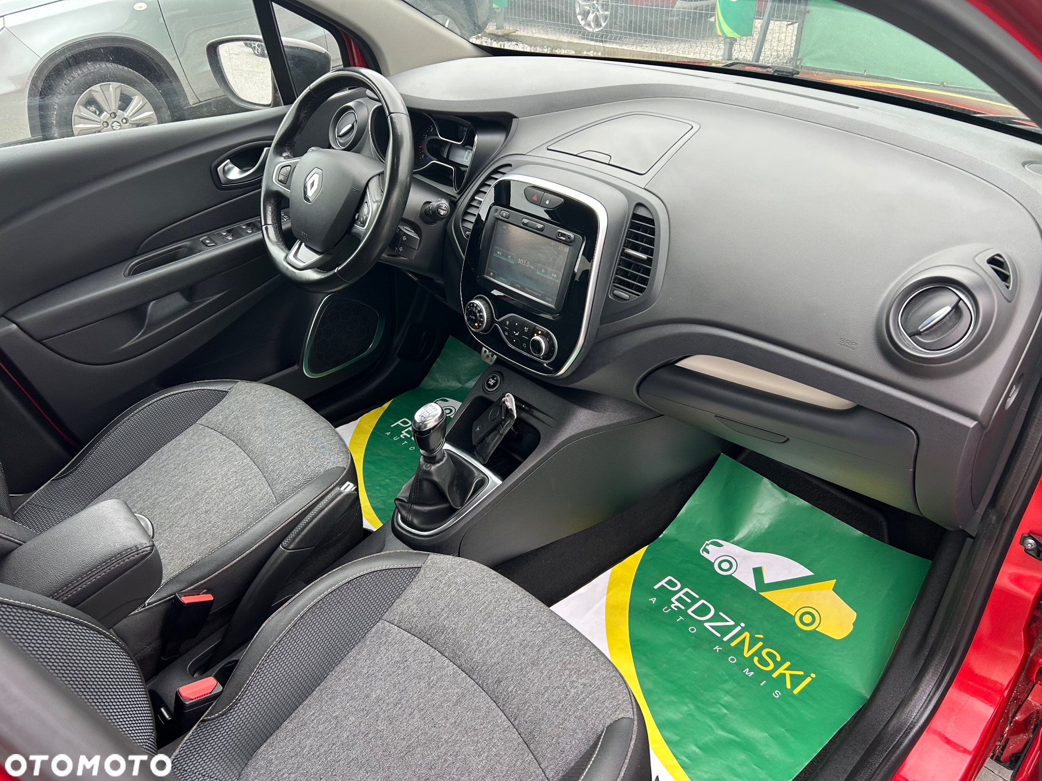 Renault Captur - 14