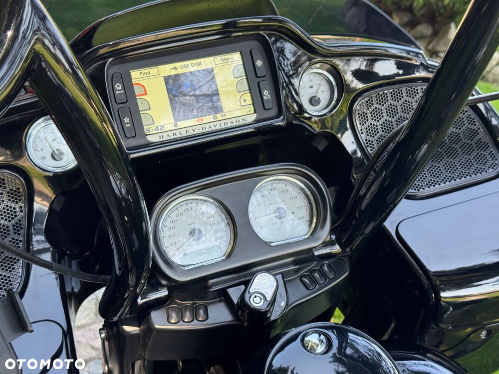 Harley-Davidson Touring Road Glide - 34
