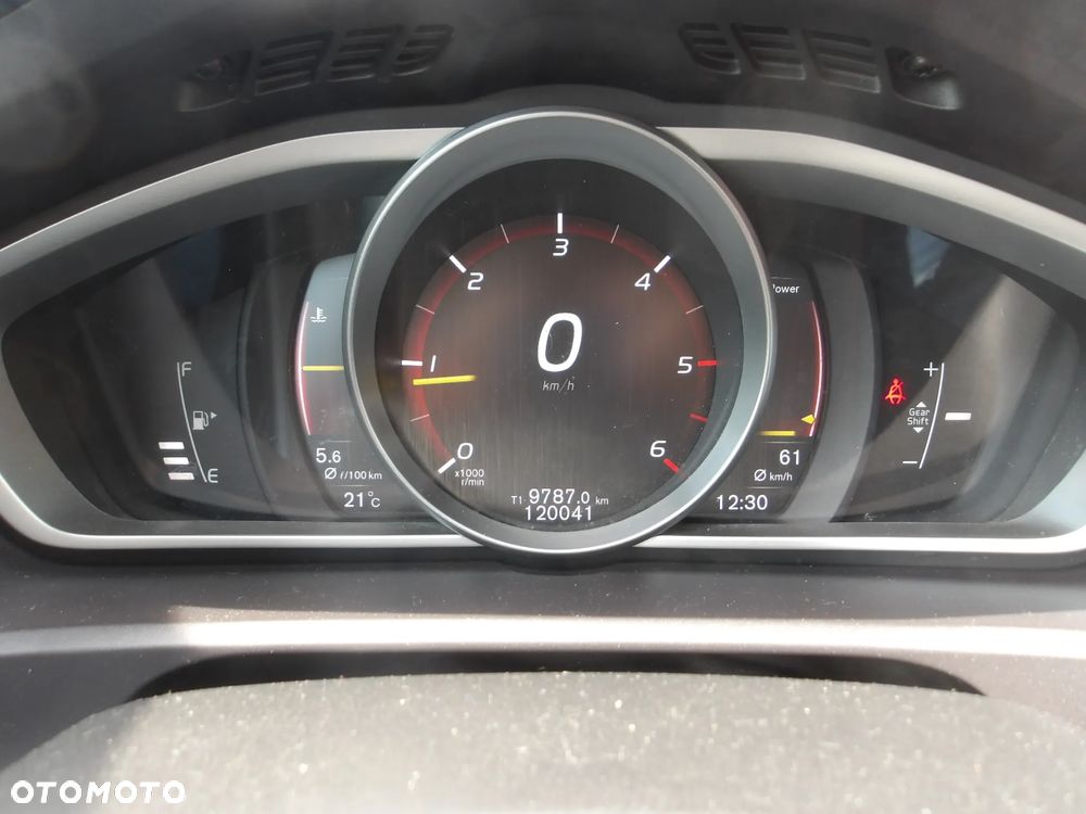 Volvo V40 D2 Summum - 18