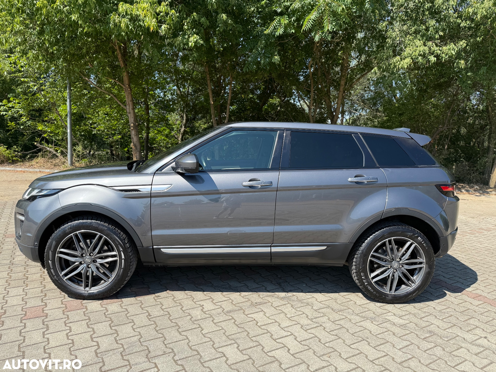 Land Rover Range Rover Evoque - 2
