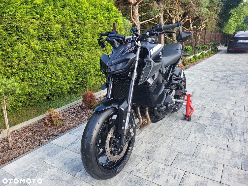 Yamaha MT - 9