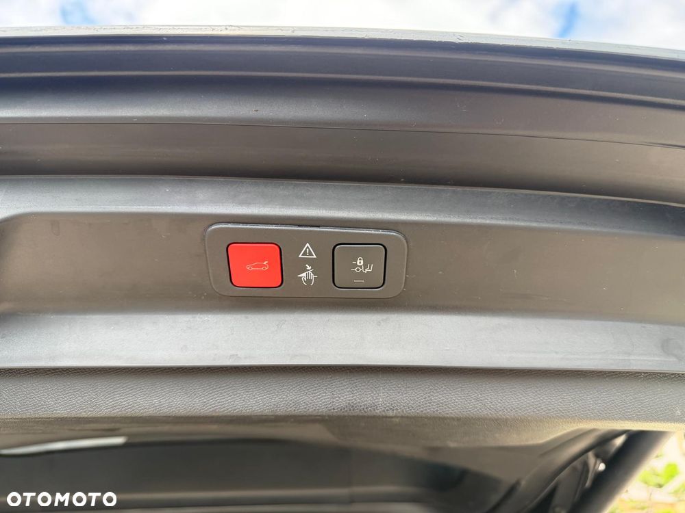 Peugeot 5008 PureTech 130 EAT8 Stop & Start GT - 18
