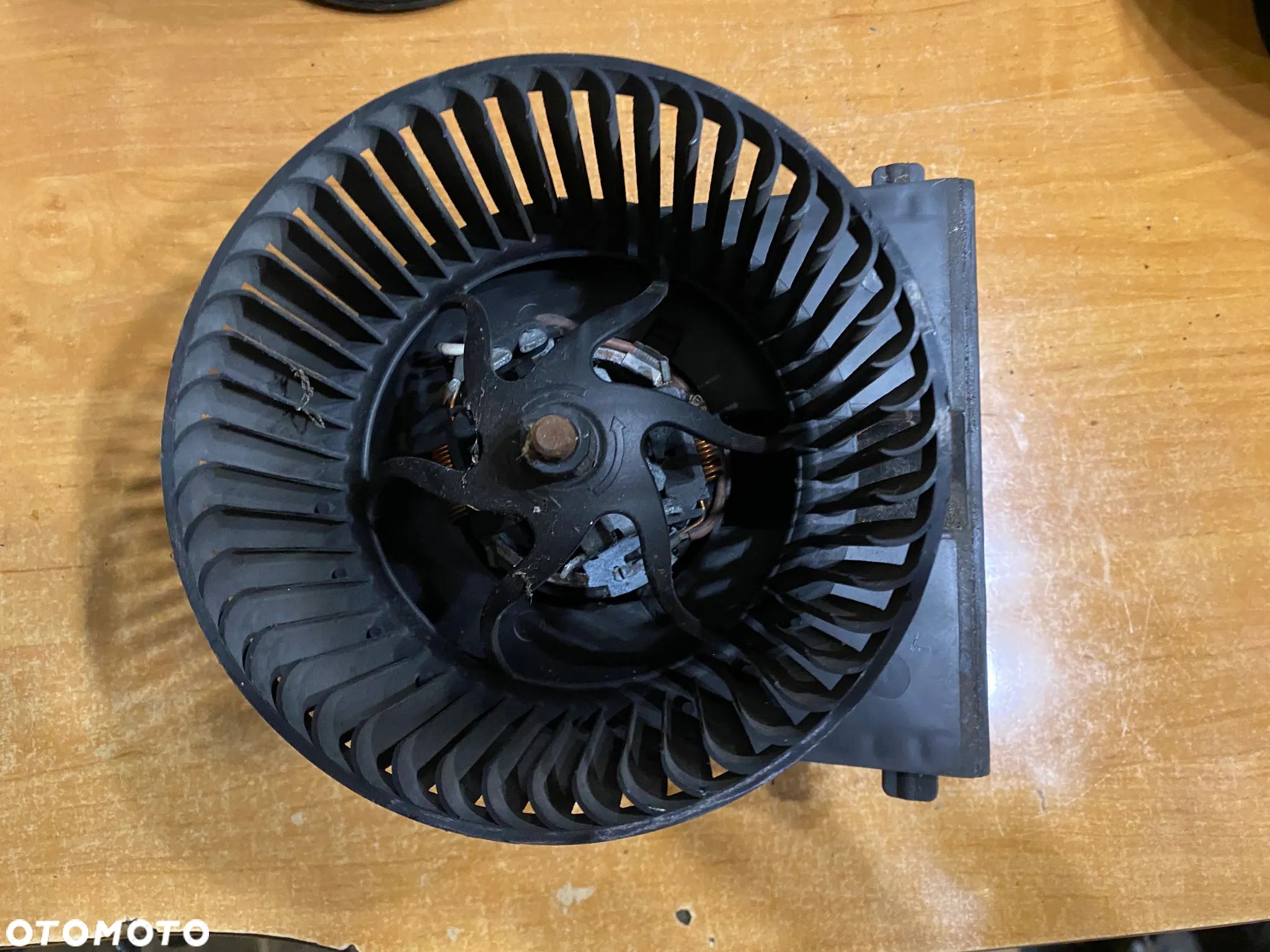 WENTYLATOR DMUCHAWA CZARNA NAWIEWU VW SKODA DACIA NISSAN - 1