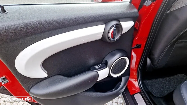 MINI 5 Portas Cooper D - 16
