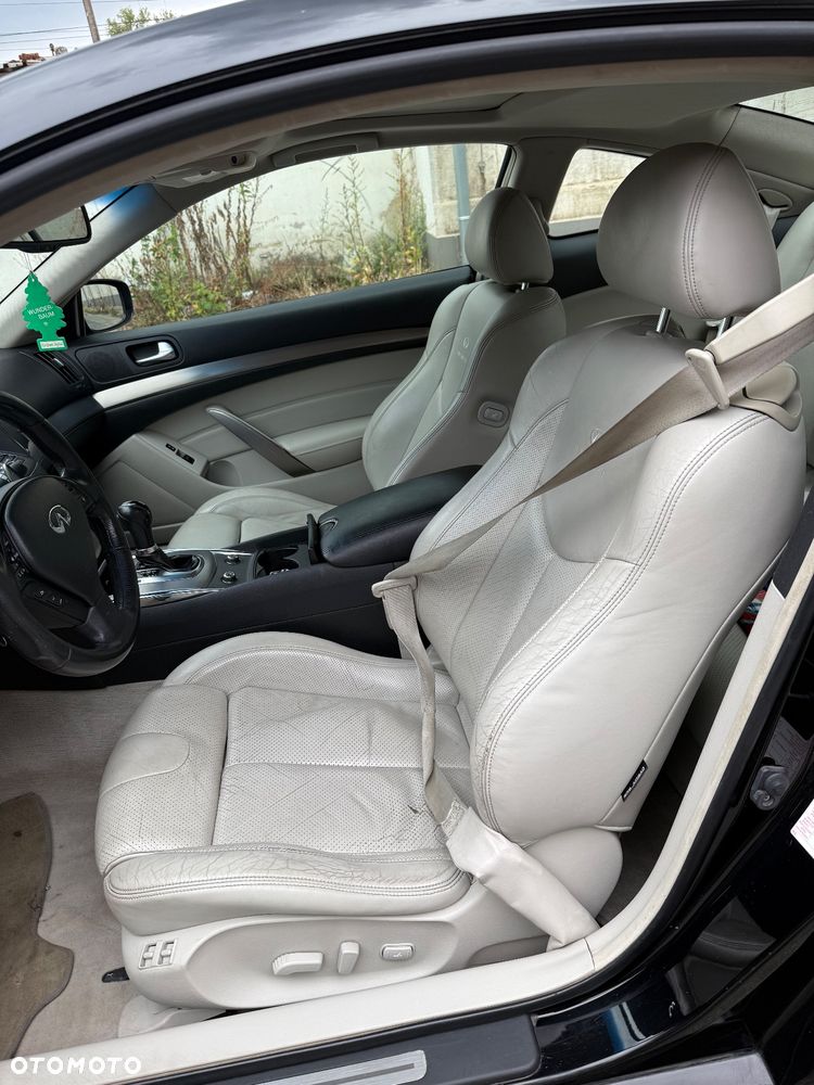Infiniti G G37 - 8