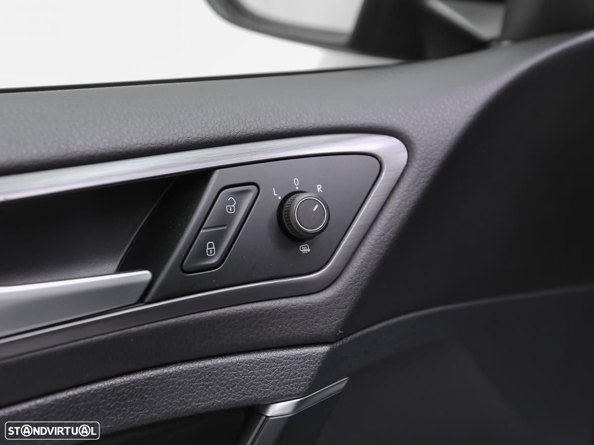 VW Golf 1.6 TDI Confortline - 14