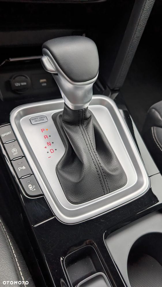 Kia XCeed 1.5 T-GDI Prestige Line DCT - 32