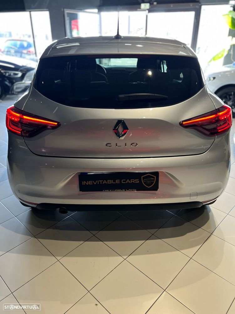 Renault Clio - 11