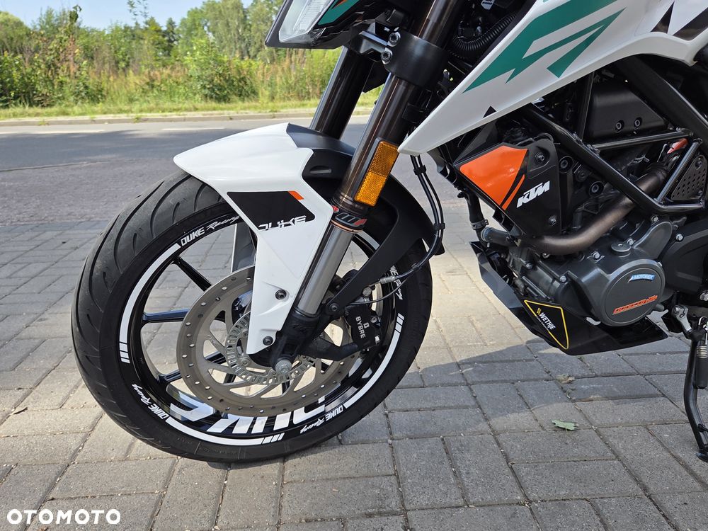 KTM Duke 125 - 23