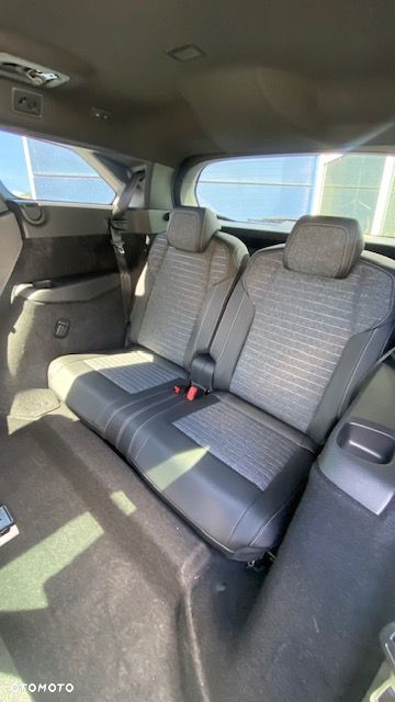 Peugeot 5008 1.2 PureTech mHEV Allure S&S e-DCS6 - 6
