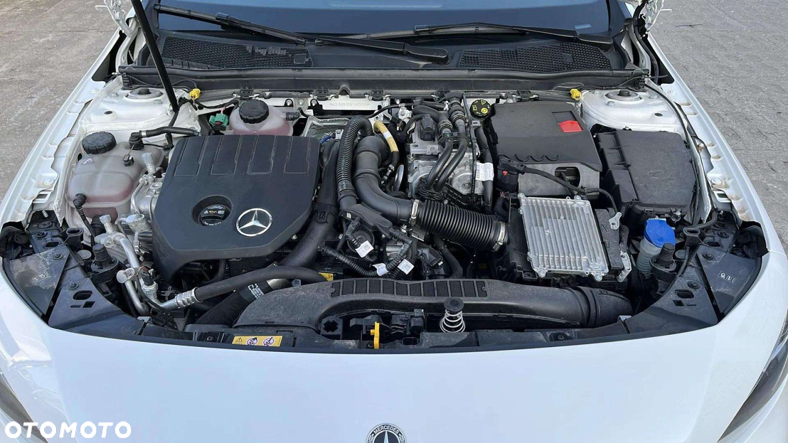 Mercedes-Benz Klasa A 250 e PHEV AMG Line 8G-DCT - 16