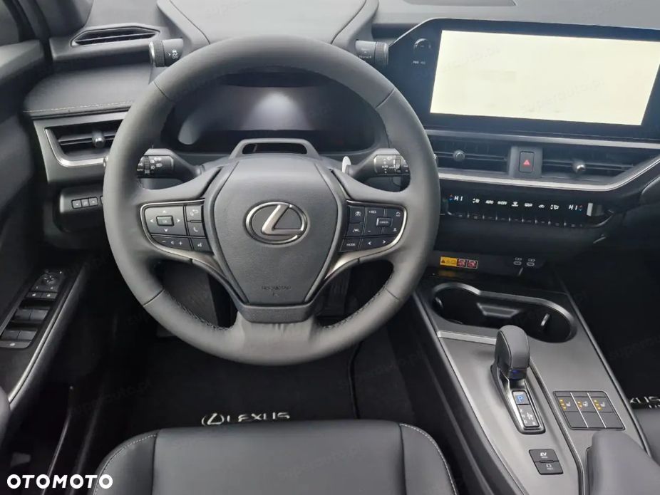 Lexus UX 300h F Sport Design - 8