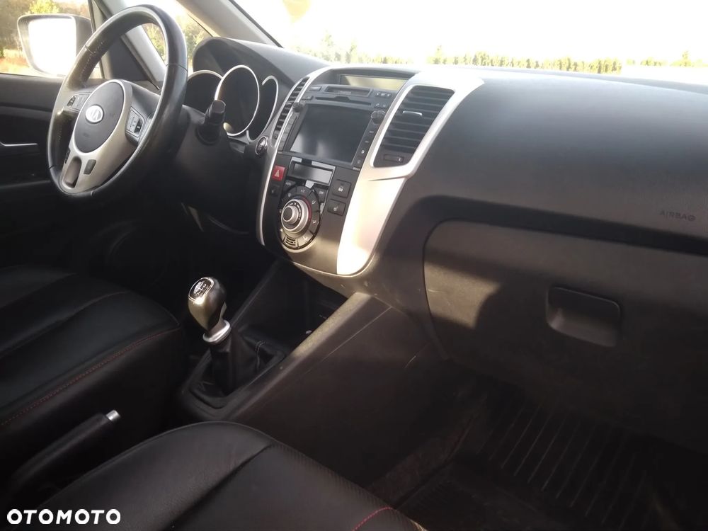 Kia Venga 1.6 CRDi 128 Business Line - 6