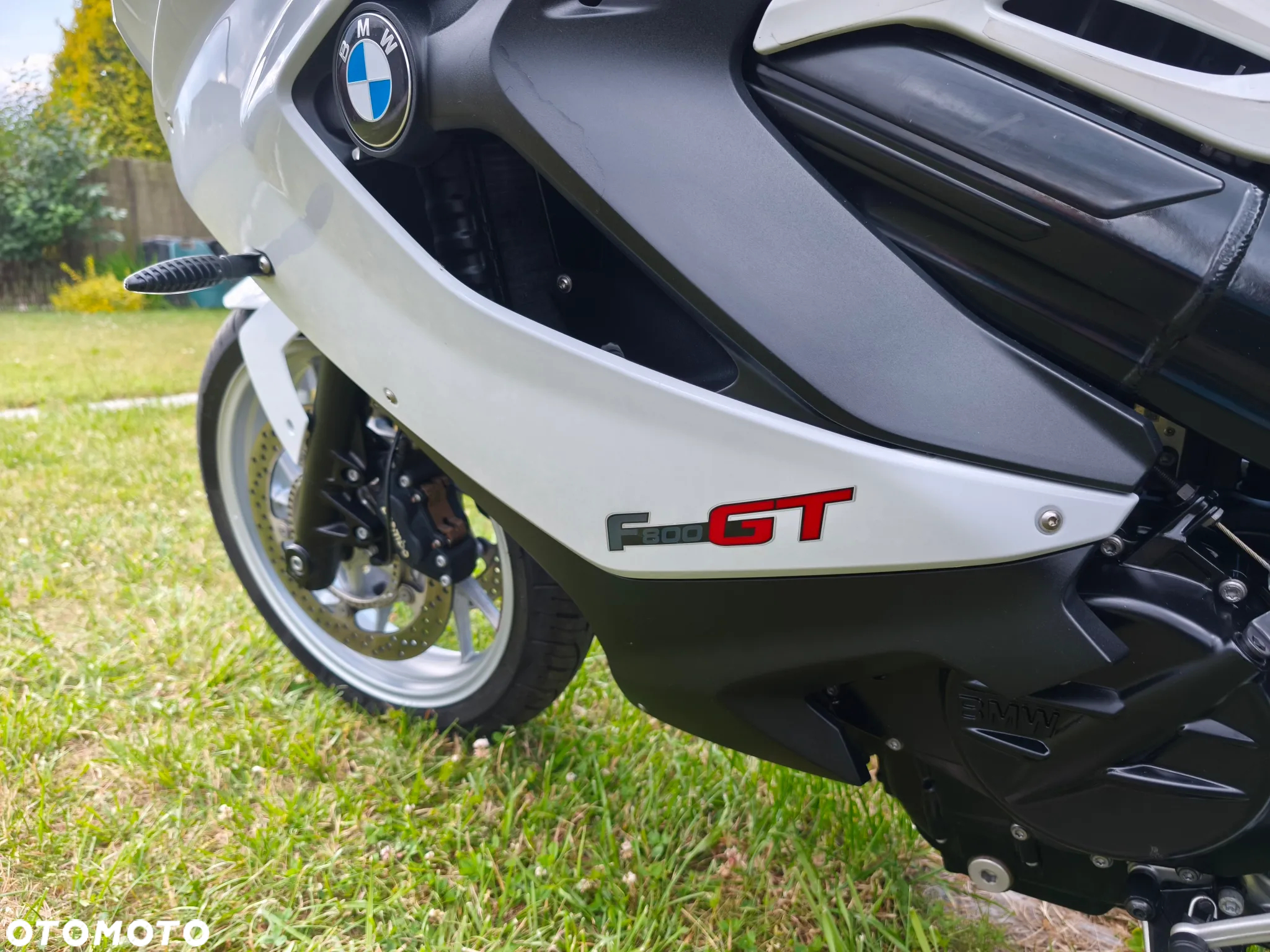 BMW F - 16