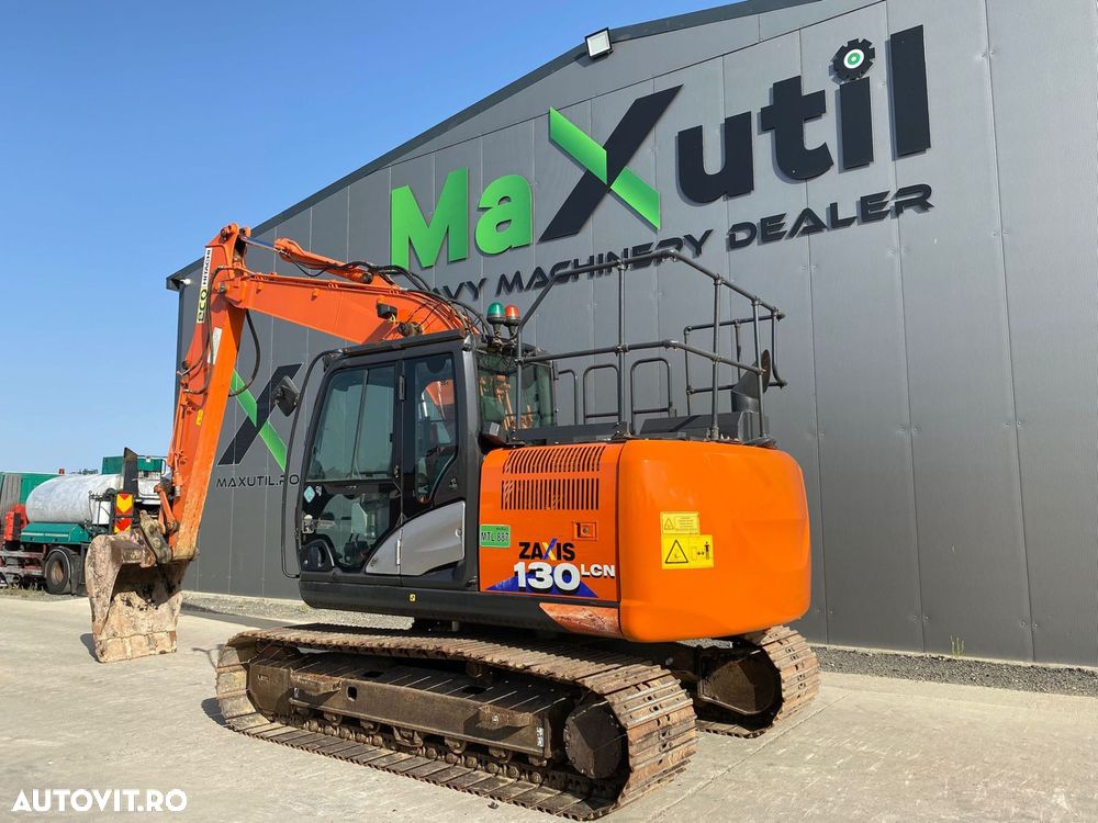 Hitachi ZX130LCN-6 Excavator - 8