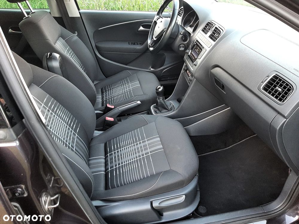 Volkswagen Polo 1.2 TSI Blue Motion Technology Lounge - 12