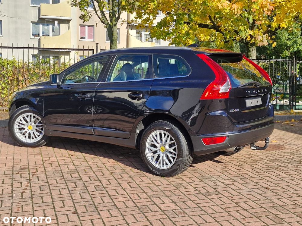 Volvo XC 60 2.4D AWD Summum - 10