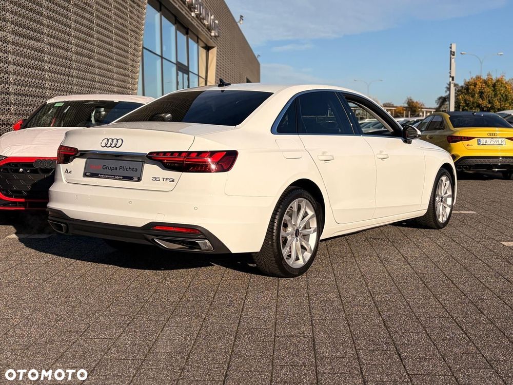 Audi A4 Limousine - 13