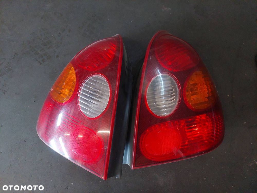 KOMPLETNY TYŁ KLAPA ZDERZAK LAMPY TOYOTA COROLLA E11 LIFT HB 3D 205 - 2