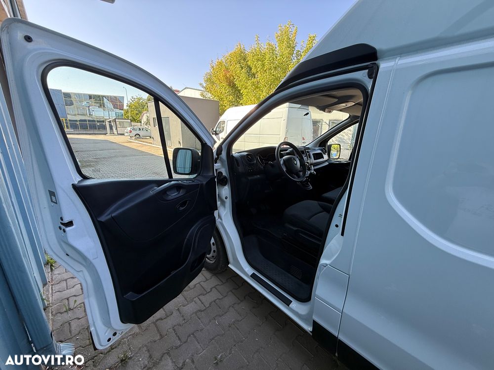 Renault Trafic 2.0 Blue dCi 146CP Authentique L2H2 - 17
